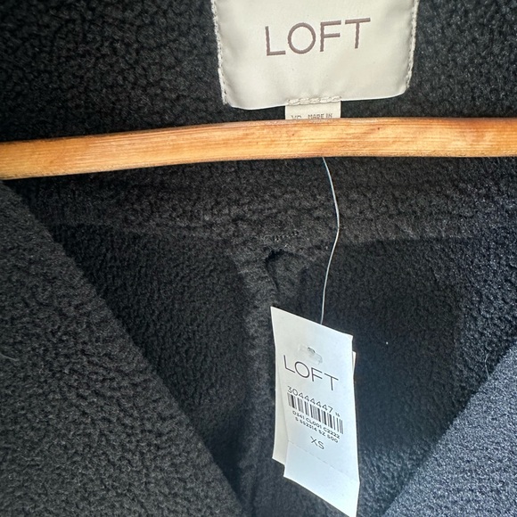 The Coziest New Jacket XS Loft take 20% off - Picture 2 of 8